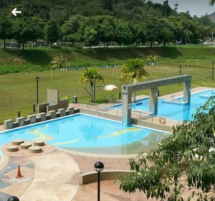 Sanie Guest Room Suria A' Apartment, Bukit Merah Laketown Resort Kampong Kubu Gajah  ภายนอก รูปภาพ